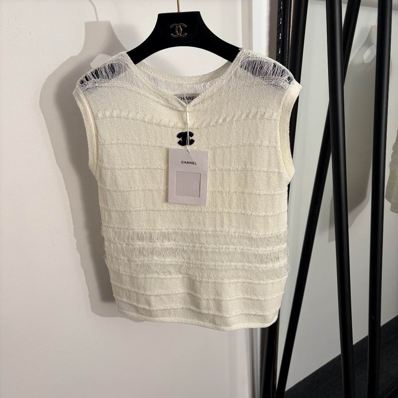 Chanel one size 19